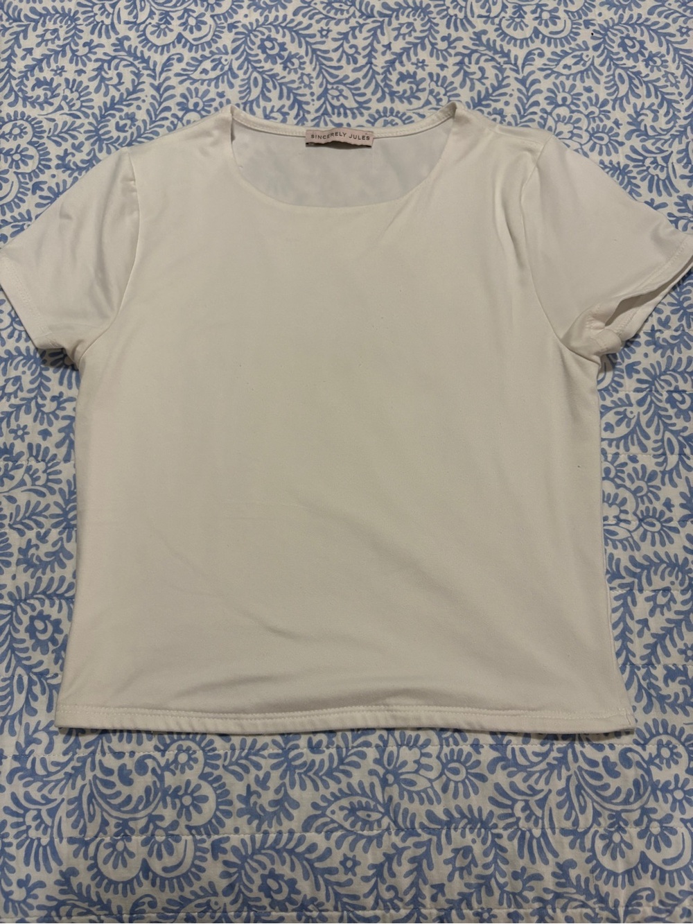 Sincerly Jules Cream Short Sleeve Scoop Neck Tee